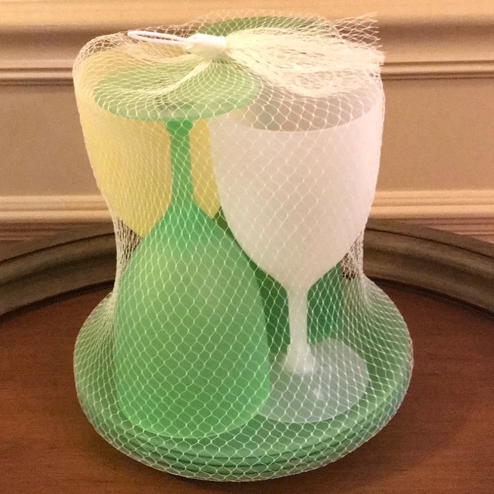 New 8-Piece Eat & Drink Set